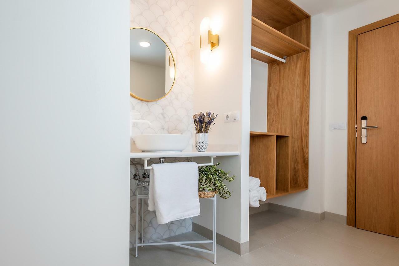 Alzocaire Hostal Boutique كونيل ذي لا فرونتيرا المظهر الخارجي الصورة